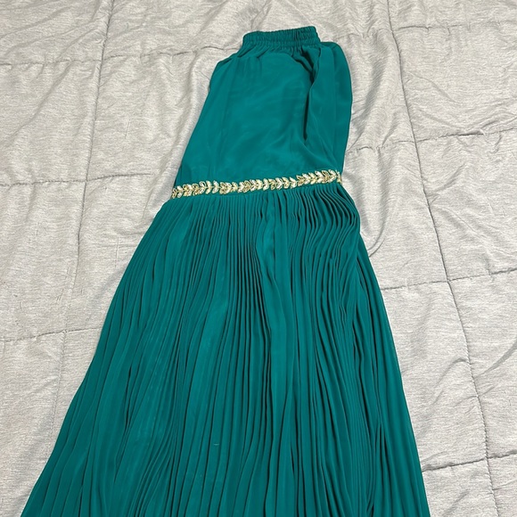 Heavy gharara suit - Picture 4 of 4